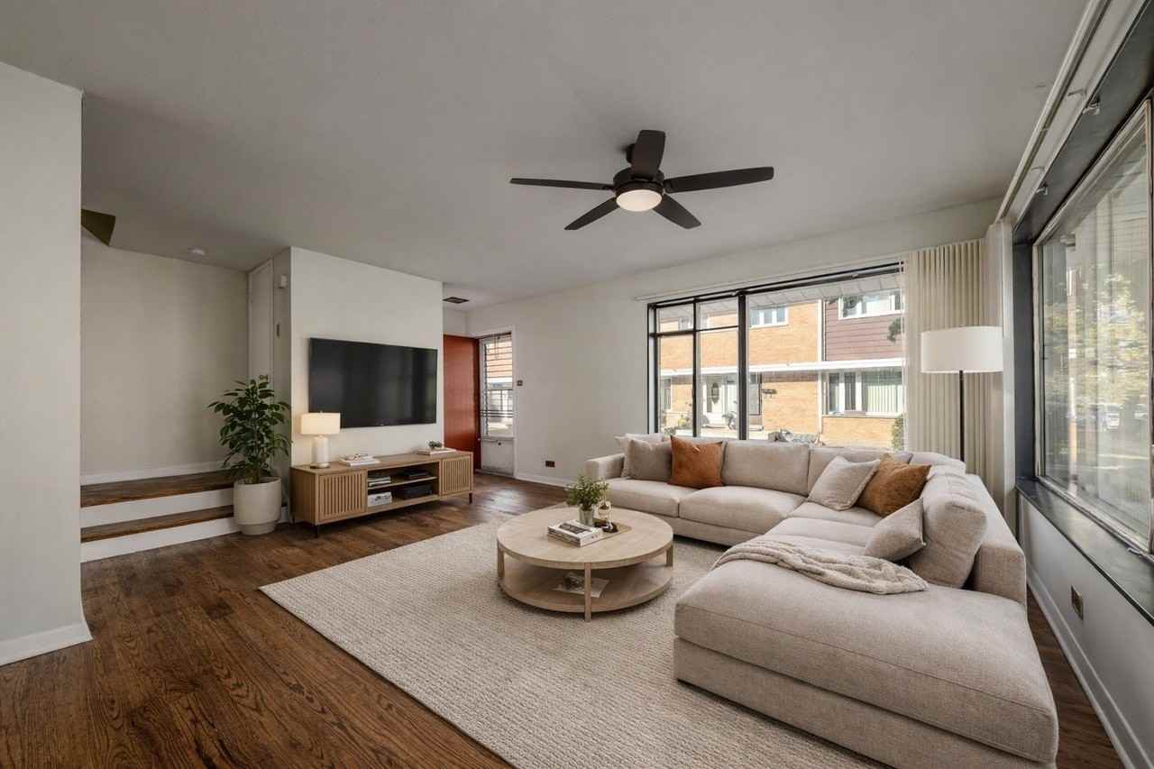 2531 W Howard St Apt A - Photo 2 of 23