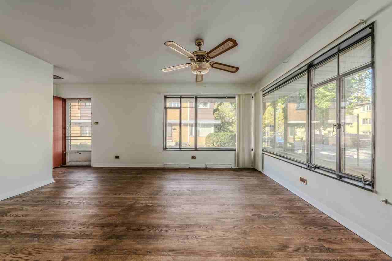 2531 W Howard St Apt A - Photo 4 of 23