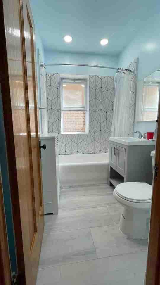 2314 N Laramie Ave Unit 1 - Photo 6 of 8