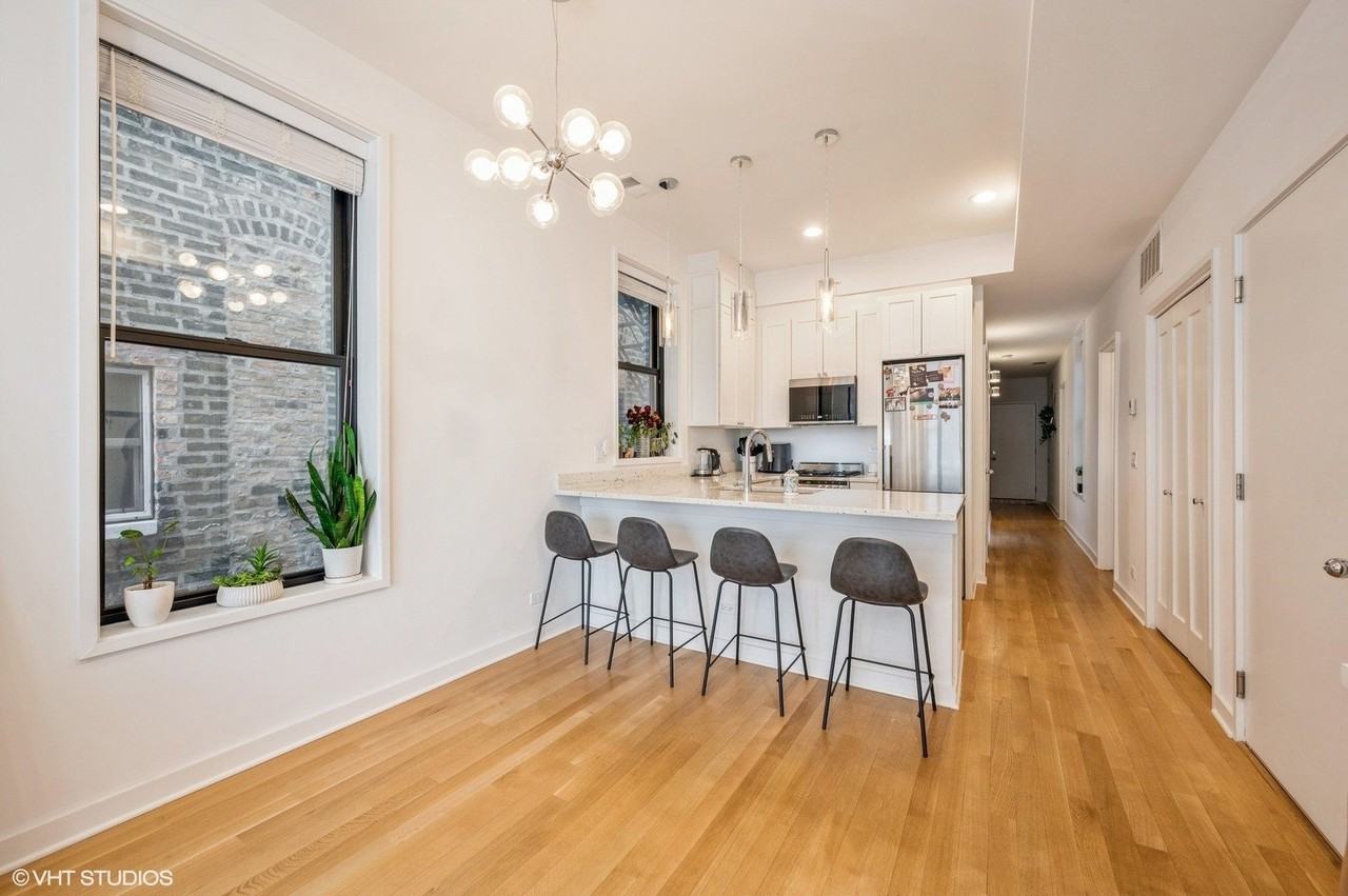 1022 N Ashland Ave Unit 2 - Photo 7 of 20