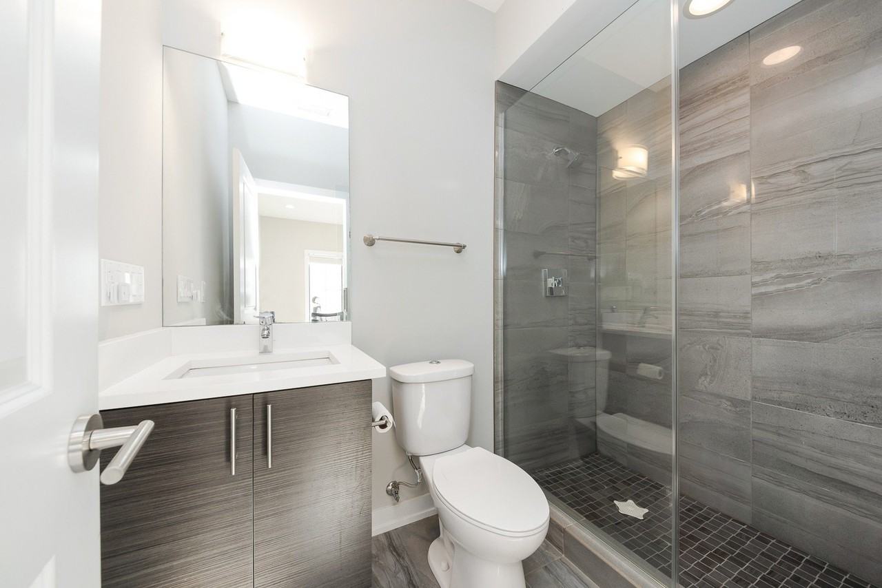 1025 Walnut Way - Photo 4 of 24