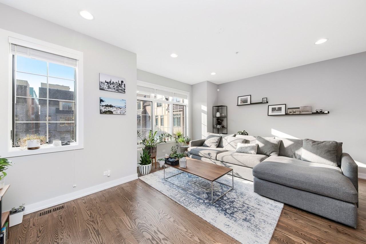 1025 Walnut Way - Photo 6 of 24