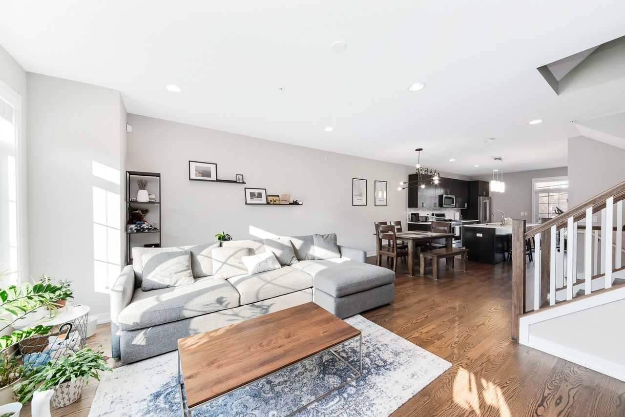 1025 Walnut Way - Photo 7 of 24