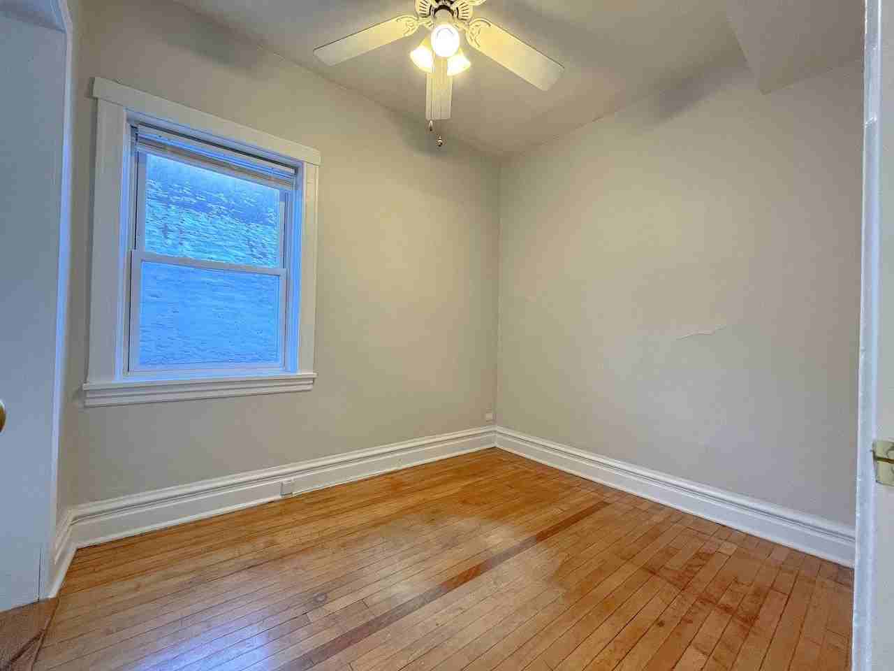 2442 N Ashland Ave Apt 2 - Photo 6 of 14