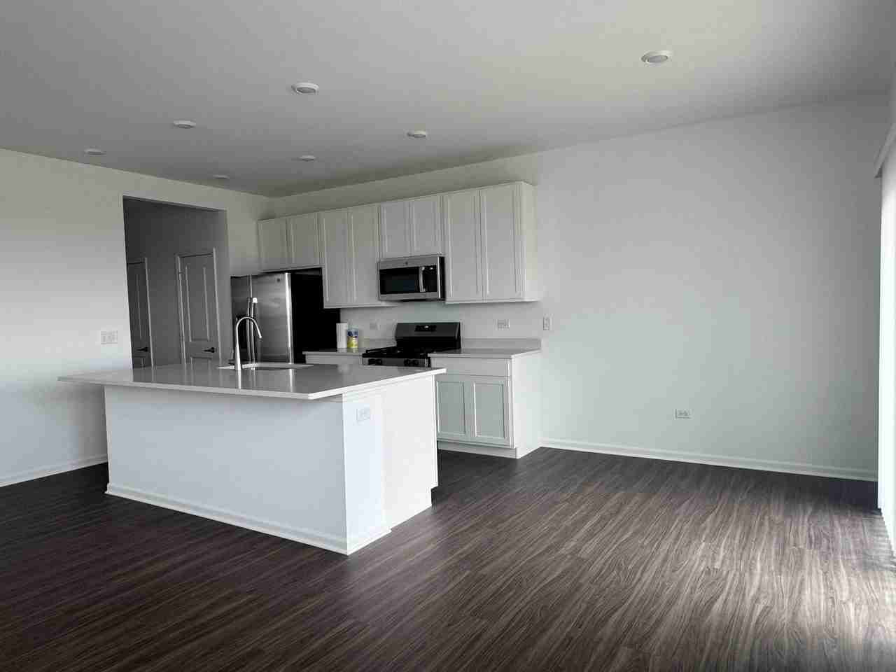 25732 W Wakefield Dr Unit 25732 - Photo 5 of 23