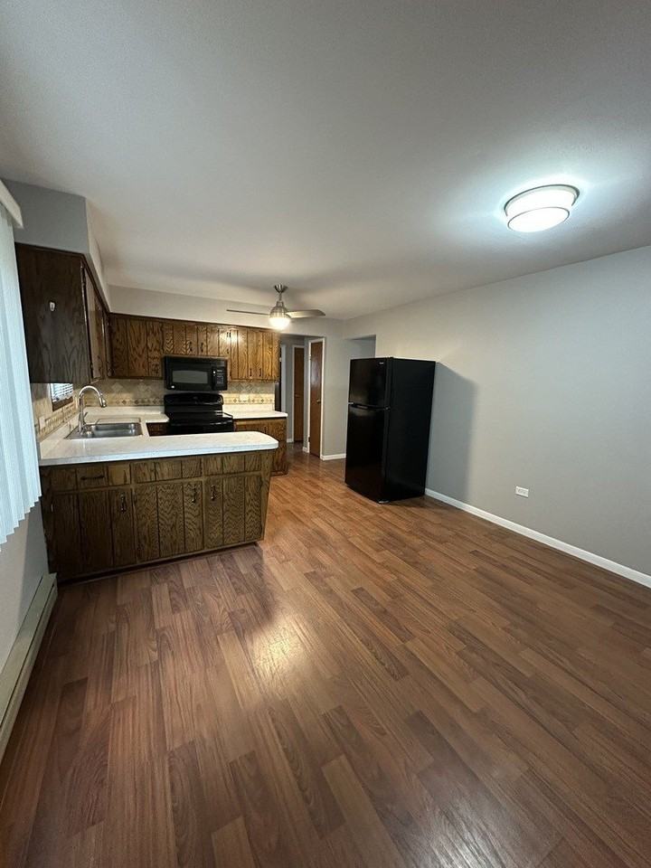 6334 W 65th St Apt 2n - Photo 3 of 9