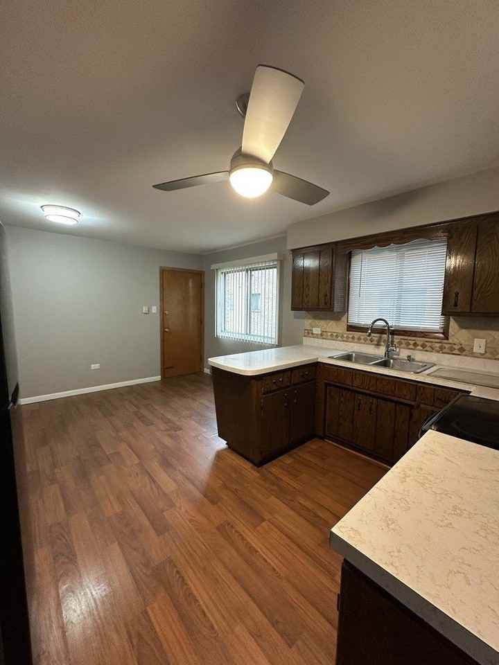 6334 W 65th St Apt 2n - Photo 6 of 9