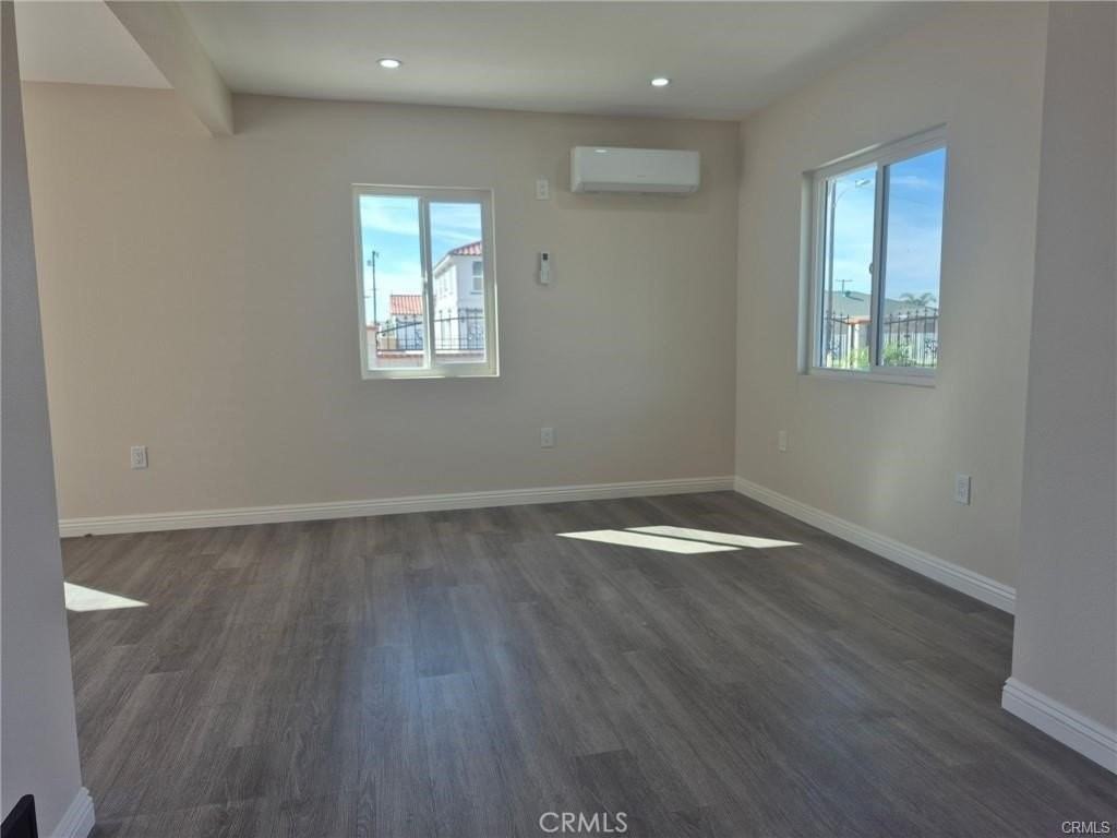 6781 Jacaranda Ave - Photo 6 of 33