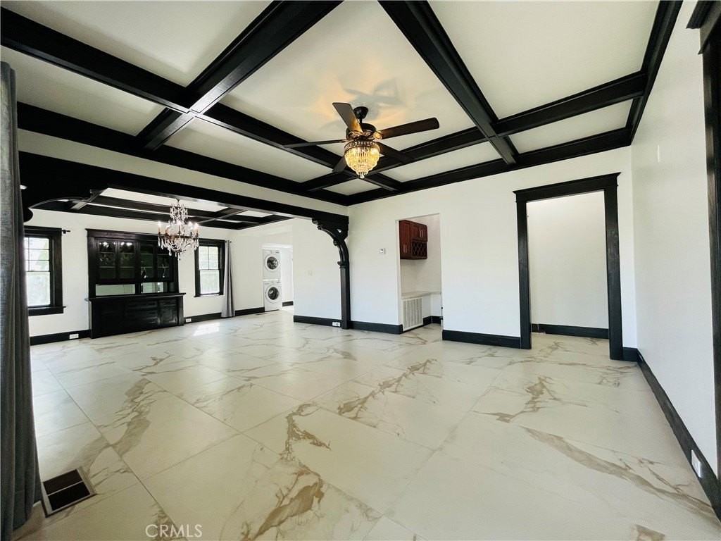 3225 Locust St - Photo 7 of 50