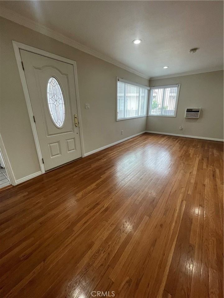 18007 Belshire Ave - Photo 3 of 38