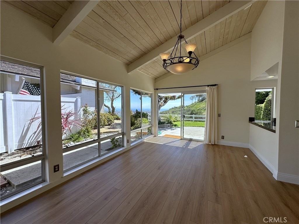 31456 Flying Cloud Dr - Photo 5 of 29