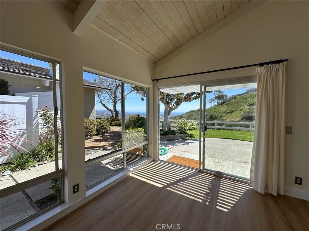 31456 Flying Cloud Dr - Photo 6 of 29