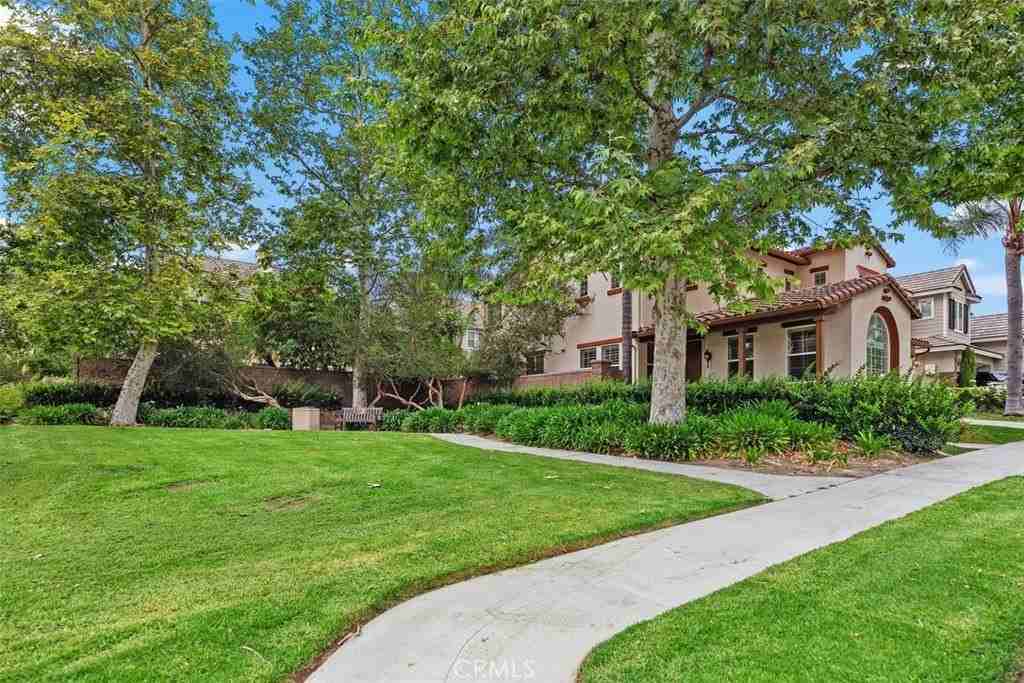 17 Pickering Cir - Photo 3 of 30