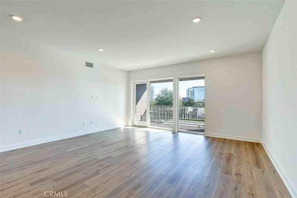 4407 Rivington - Photo 5 of 50