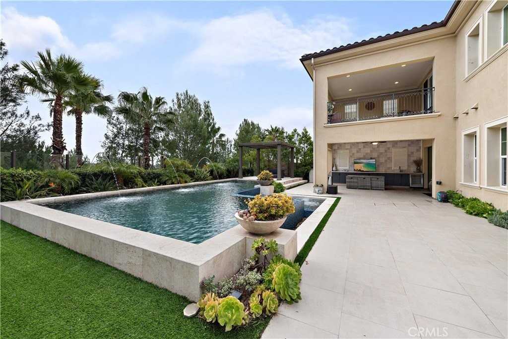 10 Hyacinth - Photo 3 of 32