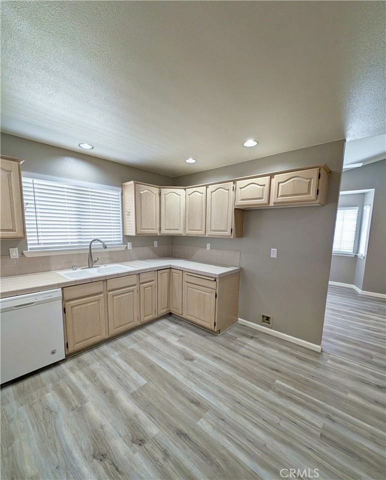 132 Limerick Ln - Photo 7 of 20