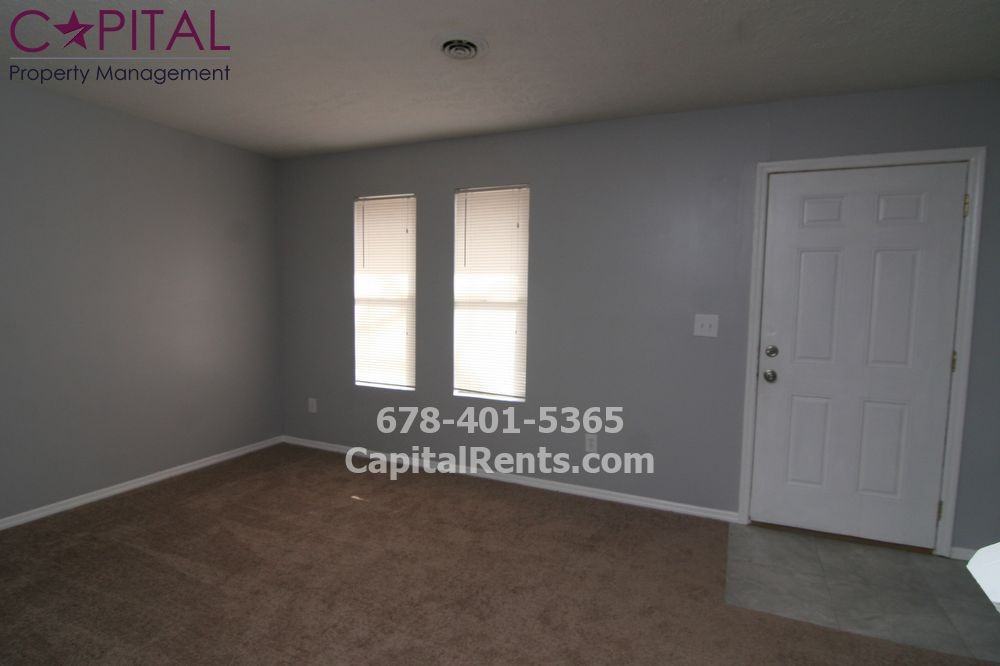 2347 Fairway Cir SW - Photo 3 of 9