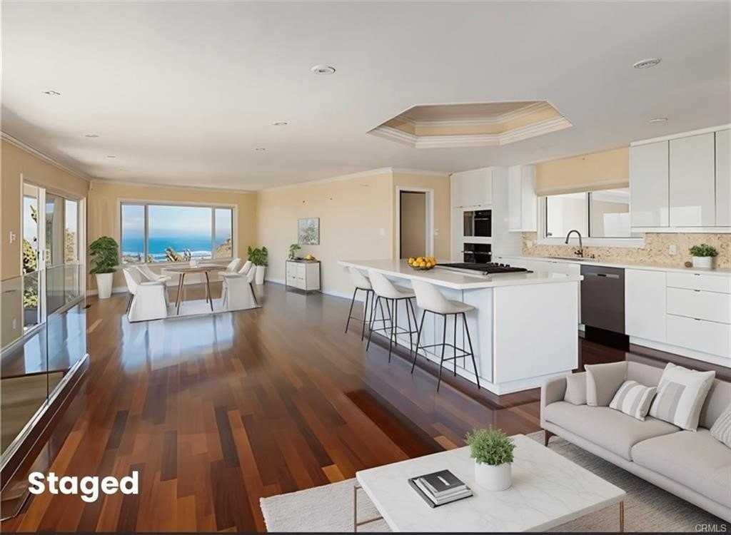 3311 Crownview Dr - Photo 2 of 21