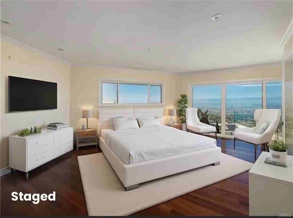 3311 Crownview Dr - Photo 3 of 21