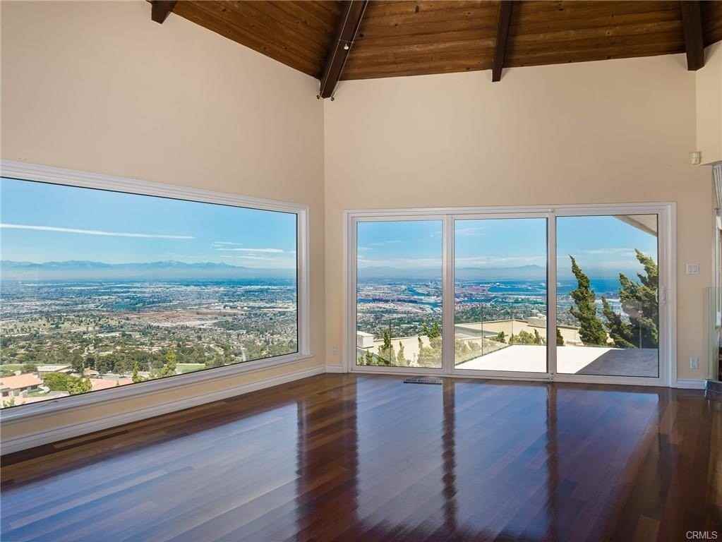 3311 Crownview Dr - Photo 7 of 21