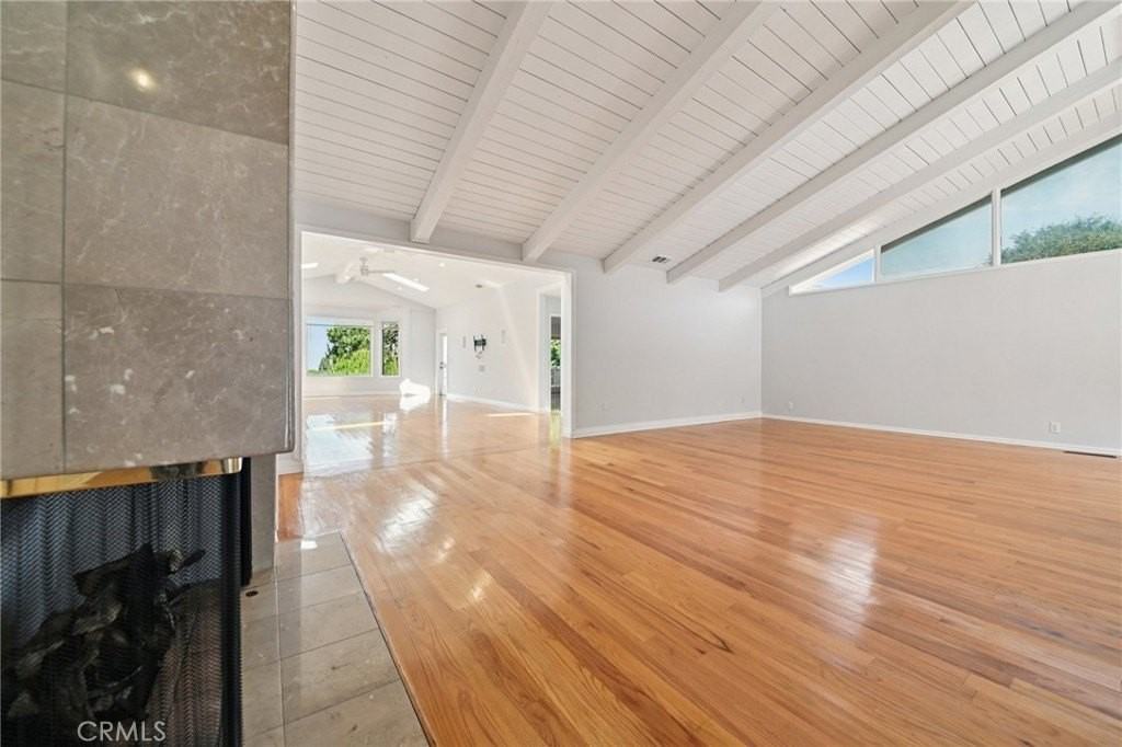 2415 Via Sonoma - Photo 2 of 50