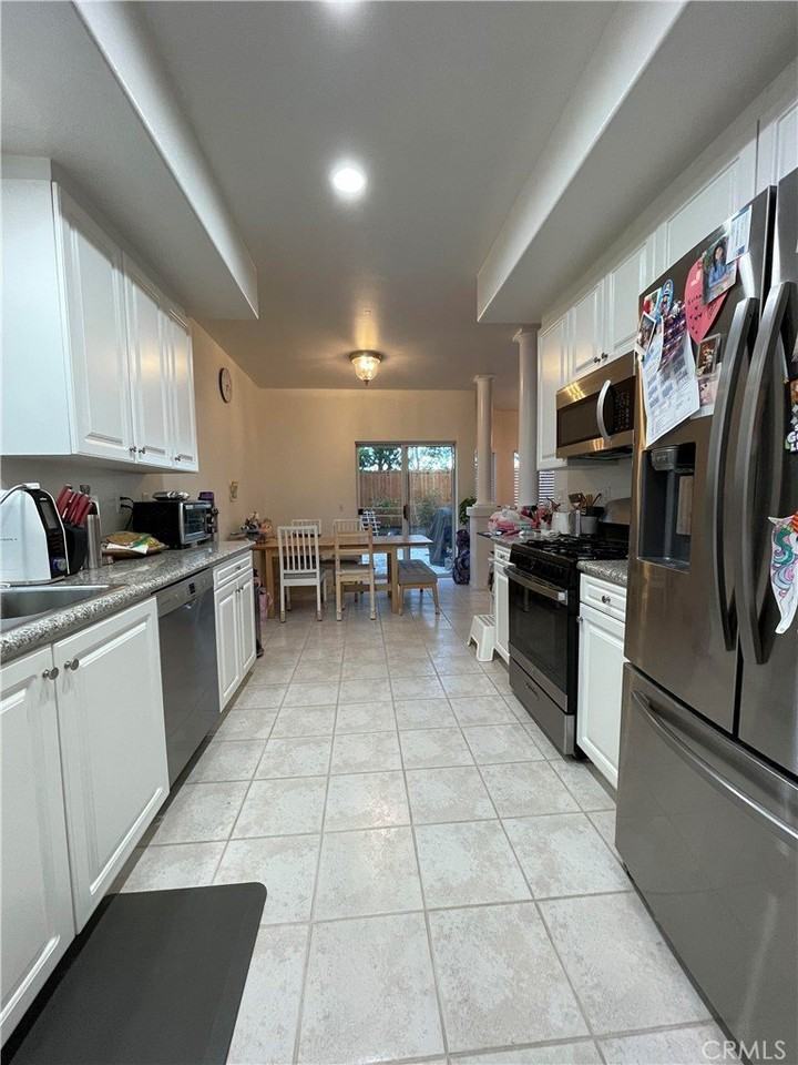 1333 Hunt Ter - Photo 4 of 18