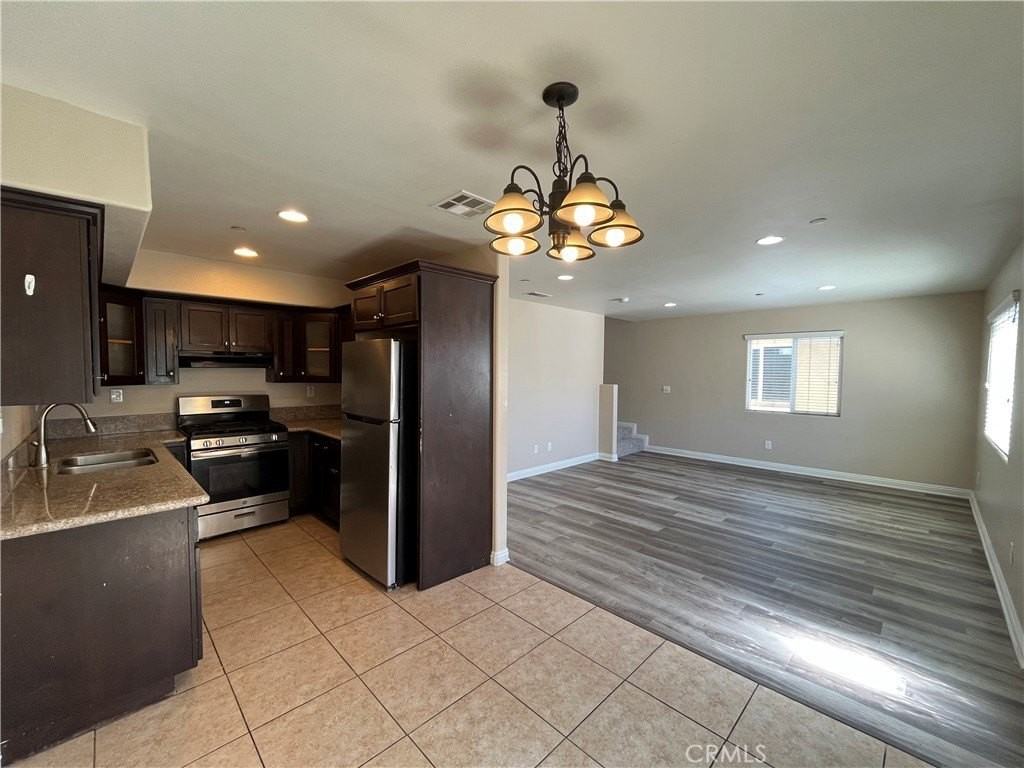 8416 Hooper Ave - Photo 5 of 16