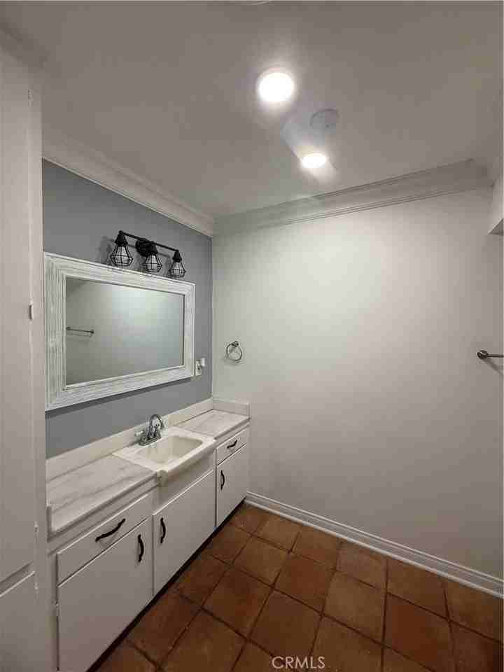 9031 Phyllis Ave #1 - Photo 6 of 16