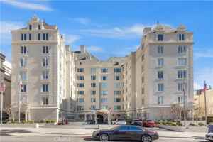 featured image of 1424 N Crescent Heights Blvd #20