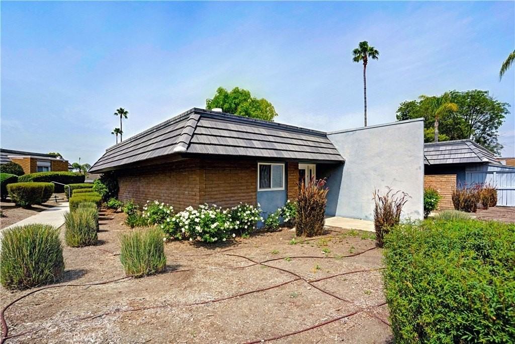 22392 Canyon Club Dr - Photo 5 of 44