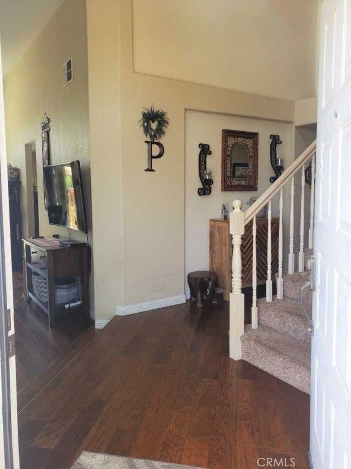 22547 Raspberry Ln - Photo 5 of 50