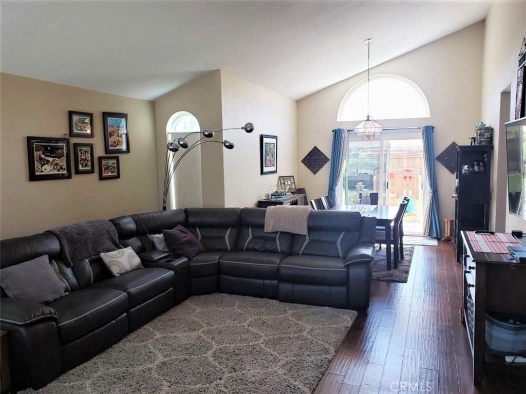 22547 Raspberry Ln - Photo 6 of 50