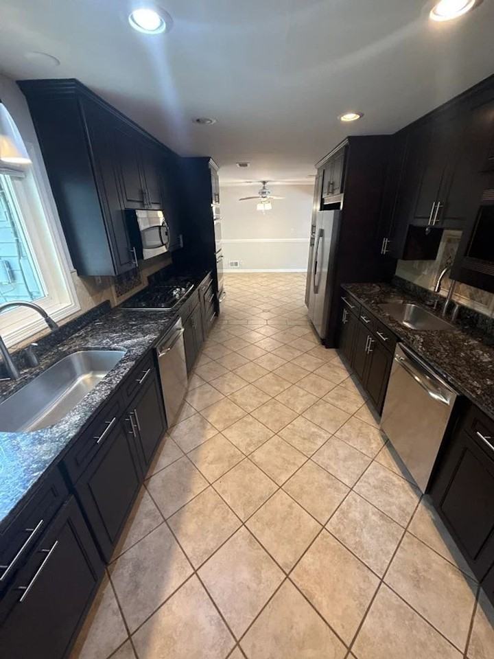 1237 Jody Ln Ne - Photo 2 of 14