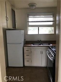 81 N Greenwood Ave - Photo 3 of 8