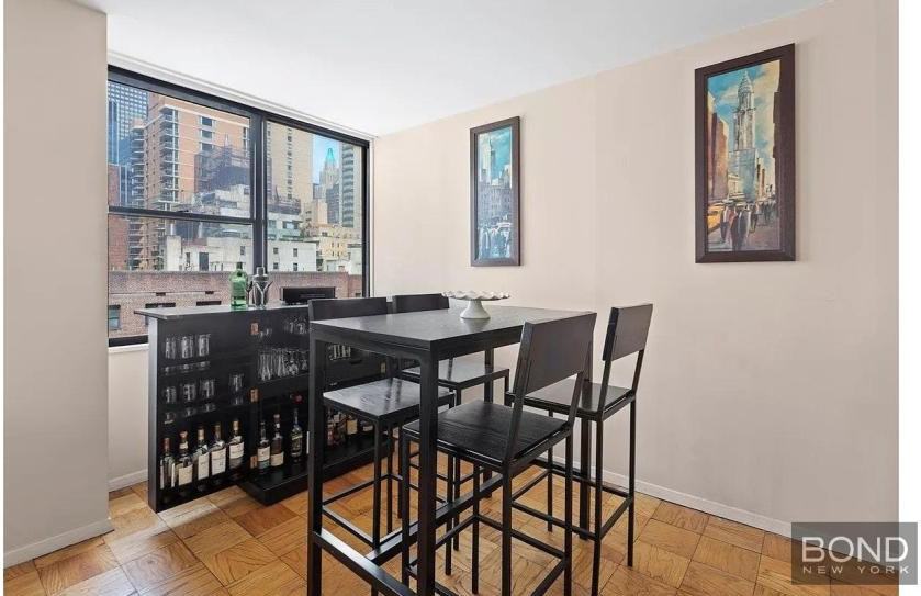 301 E 45th St - Photo 2 of 8