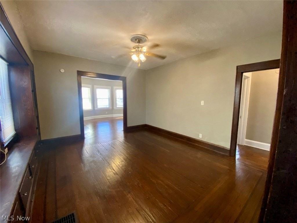 418 Crestwood Ave #1 - Photo 4 of 8