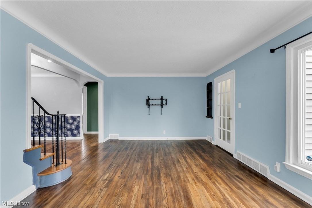 4186 Lambert Rd - Photo 6 of 32