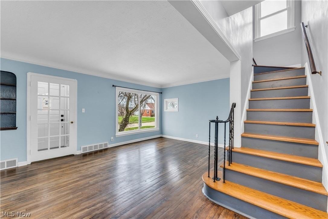 4186 Lambert Rd - Photo 7 of 32