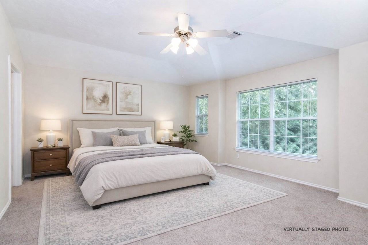 207 N Burberry Park Cir - Photo 2 of 22