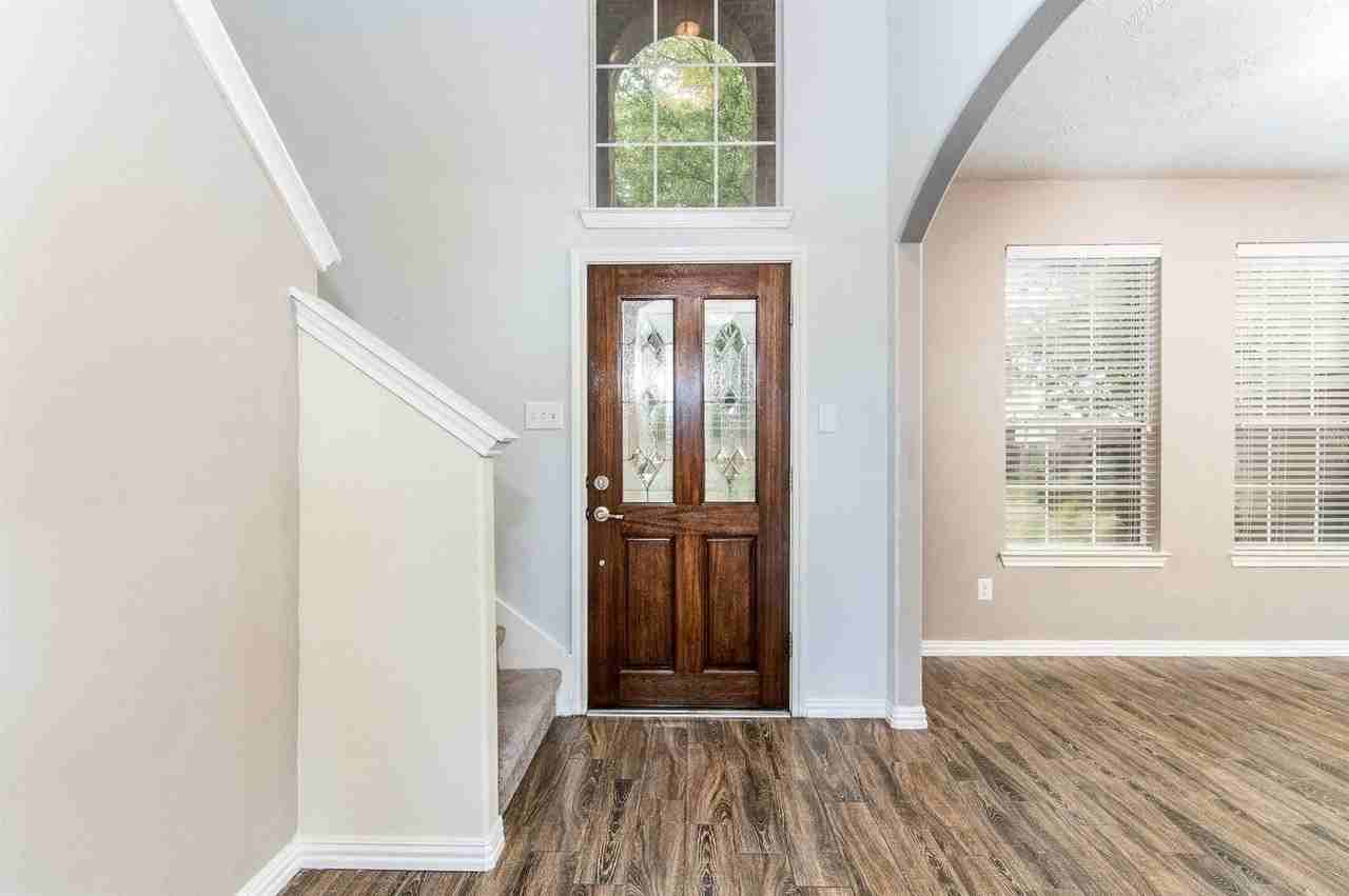 22015 Field Green Dr - Photo 5 of 30