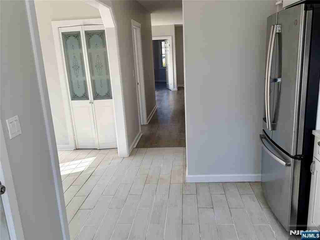 230 Milford Ave - Photo 4 of 10