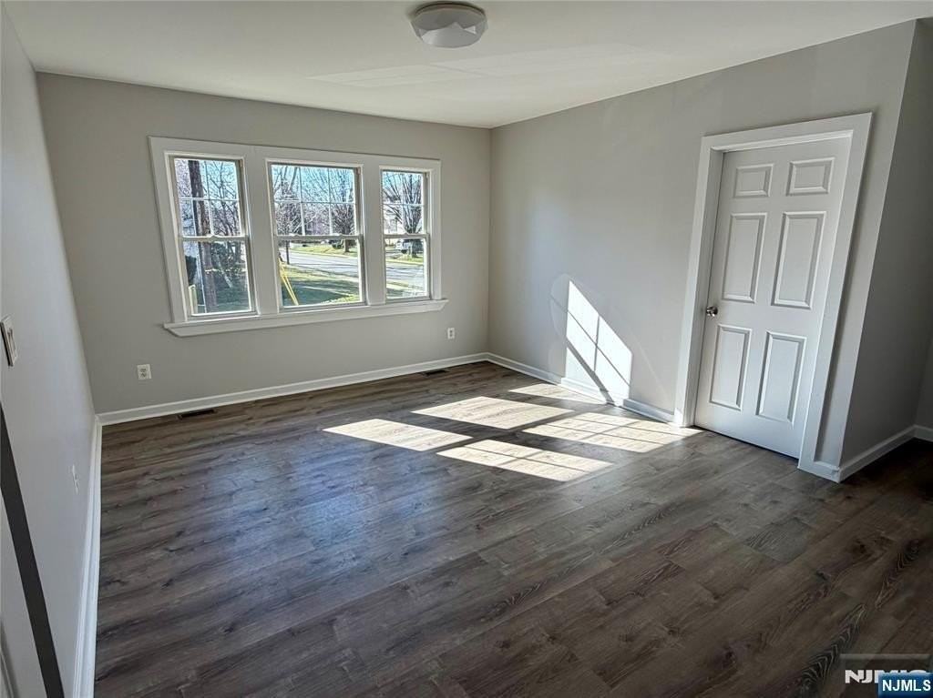 230 Milford Ave - Photo 6 of 10