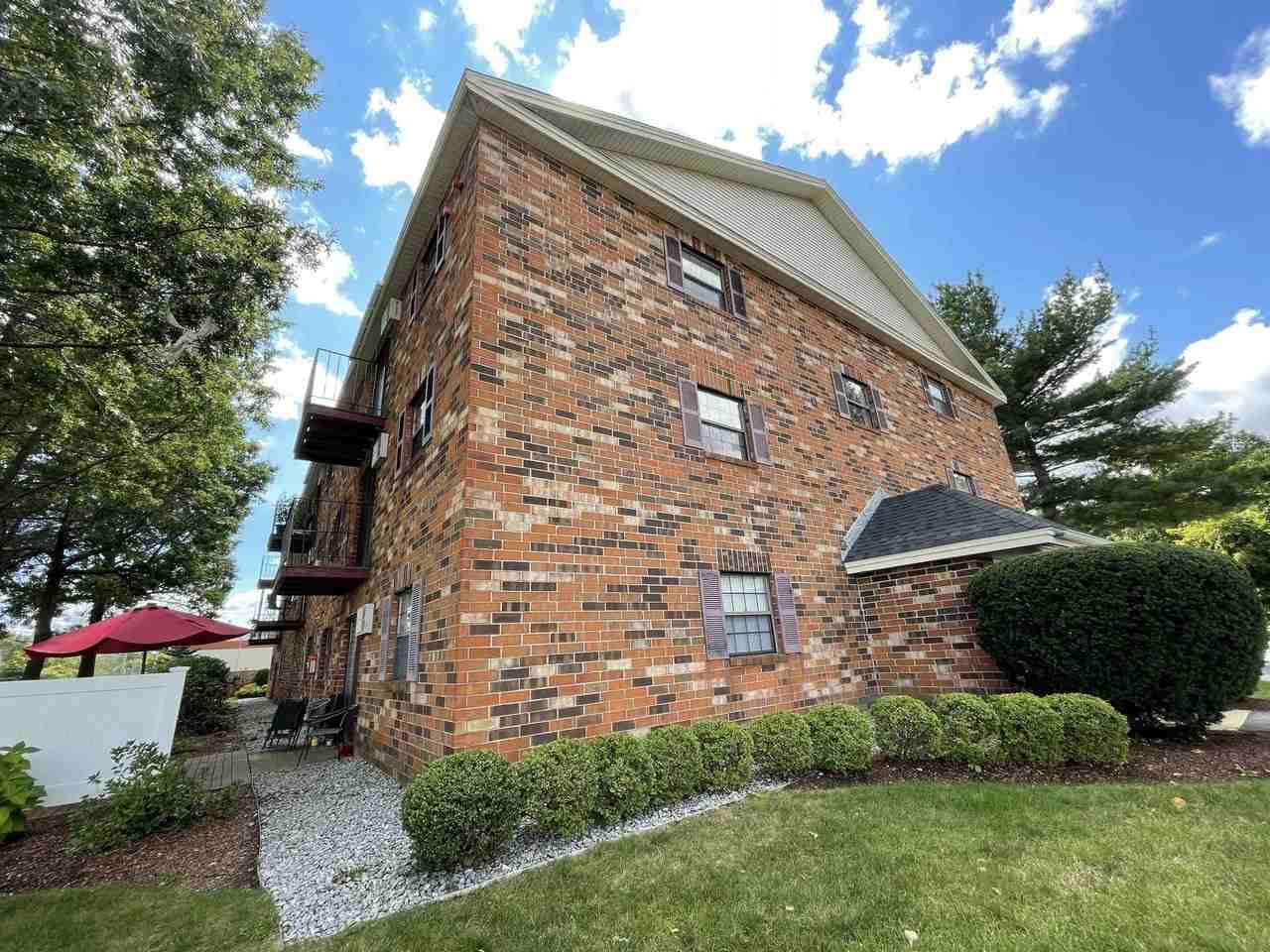 11 Railroad Ave #11 - Photo 3 of 40