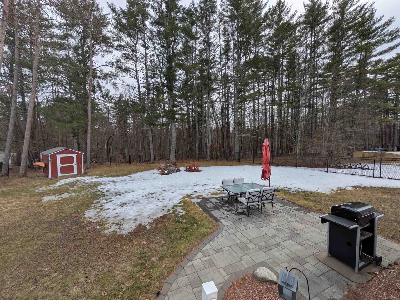 11 Corn Hill Rd - Photo 7 of 33