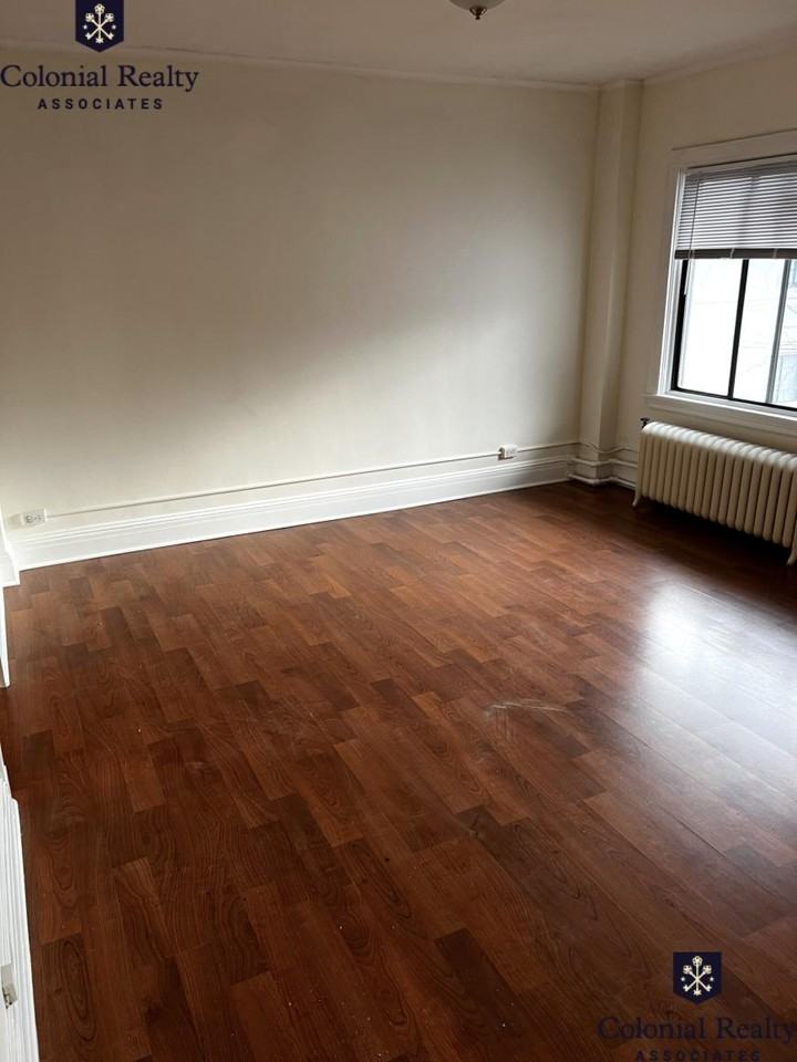 228 Walnut St - Photo 5 of 10