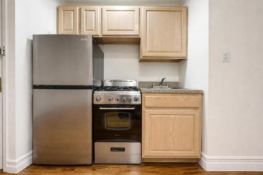 936 W End Ave - Photo 5 of 6