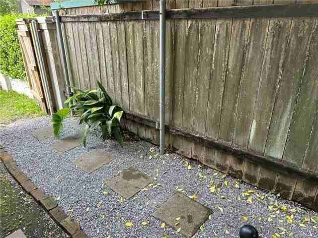 119 Avenue E - Photo 3 of 22