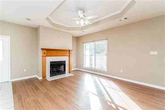 40052 Browns Oak Ln - Photo 4 of 22