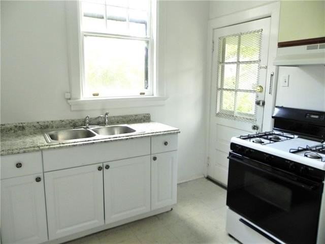 1221 Lowerline St - Photo 6 of 12