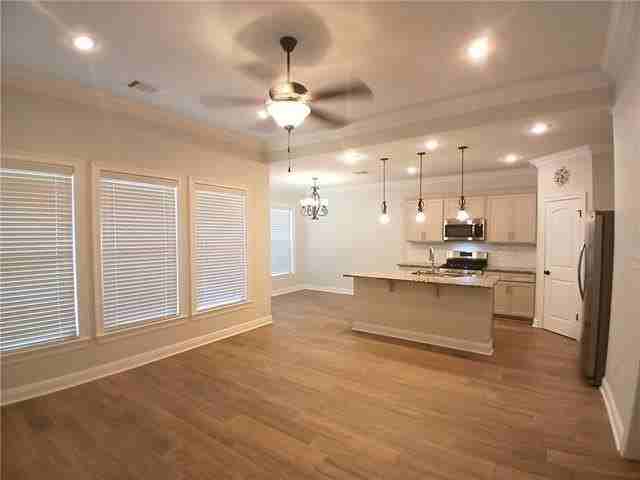 445 Tiger Ave - Photo 4 of 18